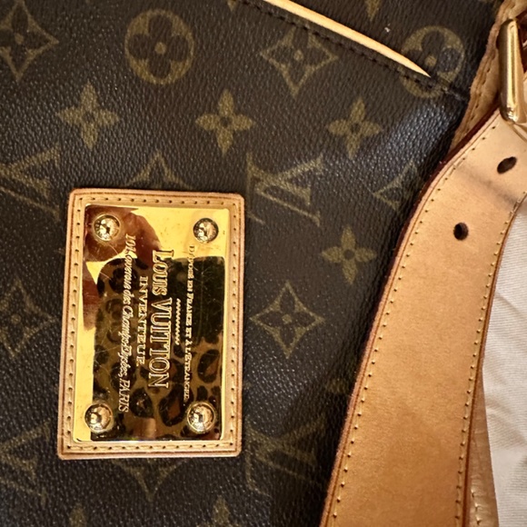 Louis Vuitton Galleria GM - Picture 2 of 15